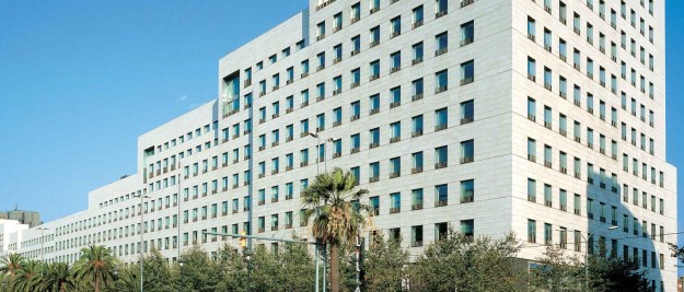 illa best shopping places spots in barcelona mall malls center top shop shops